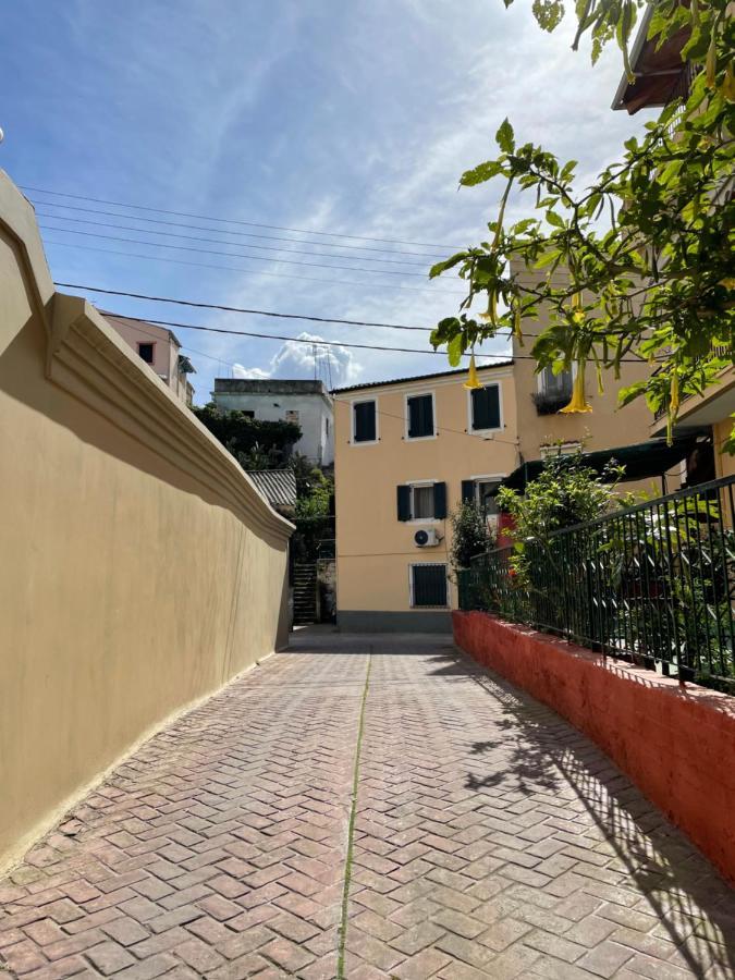 コルフ島Fay'S Vintage Boutique Houseアパートメント エクステリア 写真